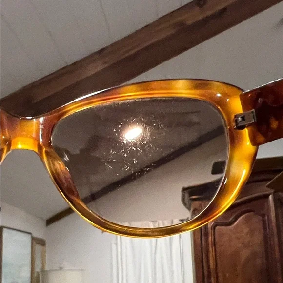 Tory Burch Tortoise Shell Sunglasses - Picture 10 of 12